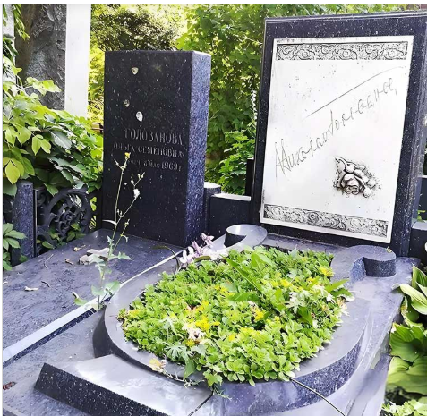 Jak naprawić marmurowy nagrobek?