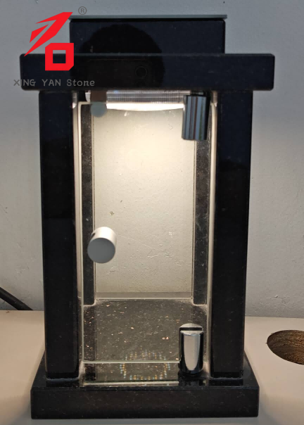 Cmentarna lampa LED z panelem słonecznym