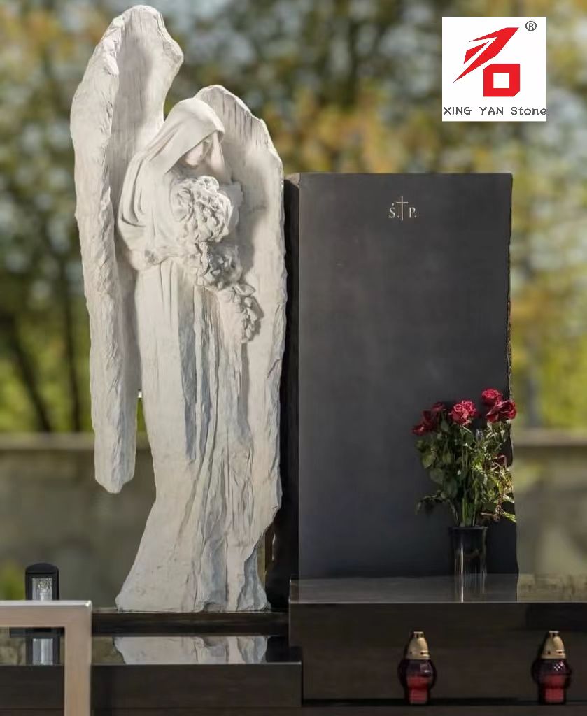 Chiny Xingyan Produkcja - Anioł obejmujący nagrobek rzeźbienia z kamieniem kwiatowym